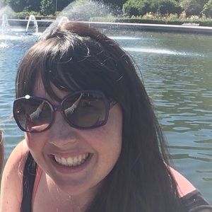 Meet your Posher, Elizabeth